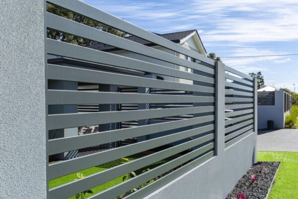 Filled offset wide Plank fence